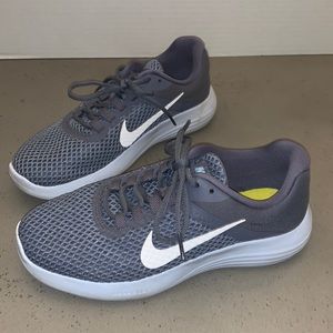 Nike Women’s Running Mesh Gray Sneaker Size 8 1/2